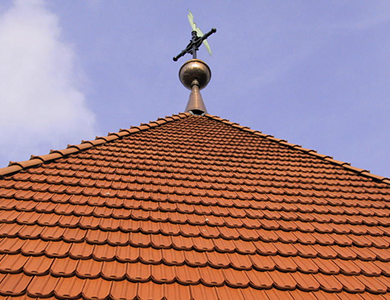 Sanierung des Kirchturms in Lengerich Hohne mit Turmbiebereindeckung